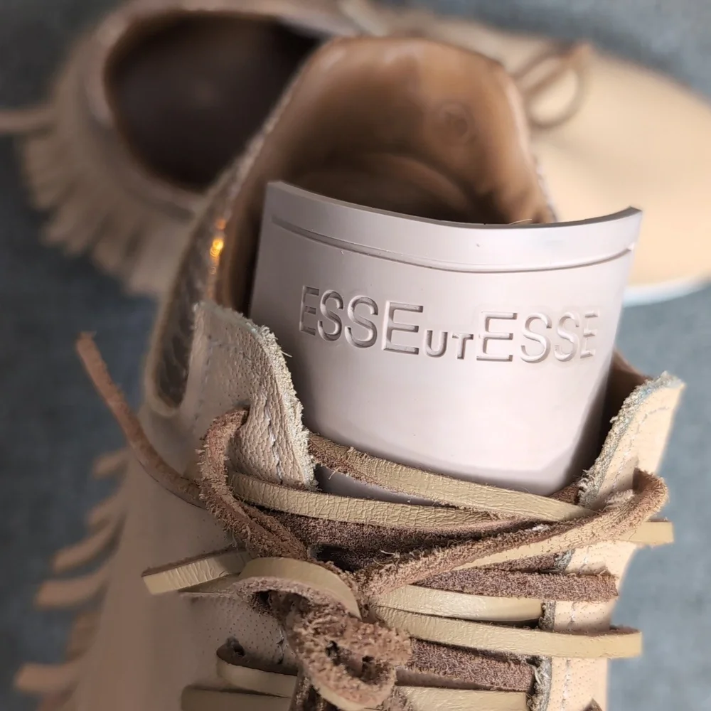 Esseutesse Leather Fringe Sneaker - Sand Tan Size 39 EU - 8.5 US - Picture 16 of 16